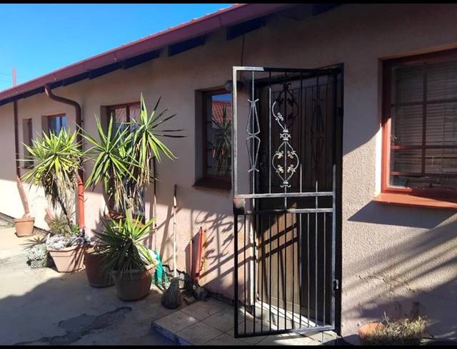 3 BEDROOM HOUSE FOR SALE IN MOROKA